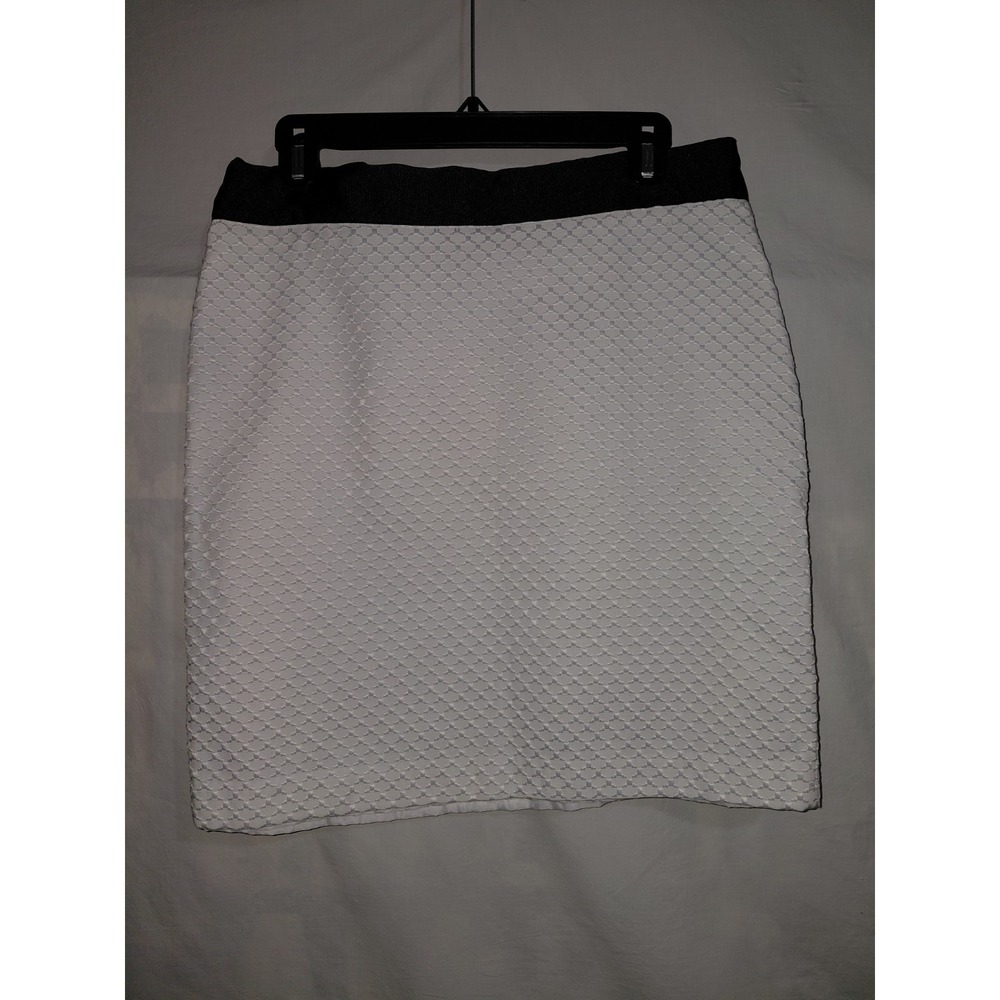 Worthington Textured White Pencil Skirt Womens Size 8 Black Trim EUC - Picture 2 of 6